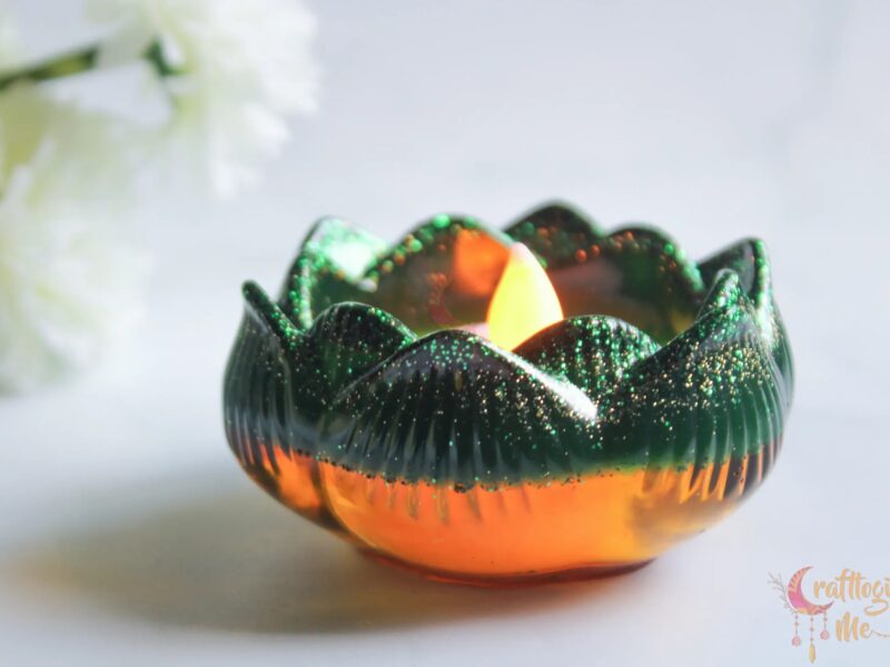 Lotus tea light holder (pack of 1, random color)