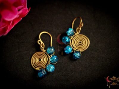 Swirly crackle bead earrings