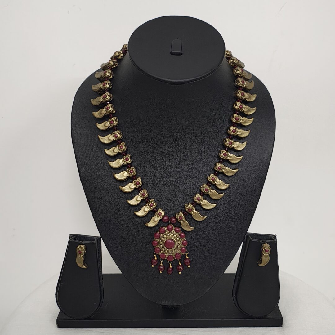 Terracotta Neckpiece